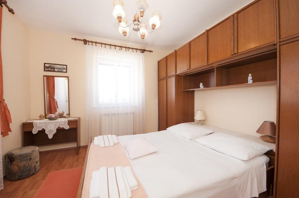 Apartments Gorana Сплитска Экстерьер фото